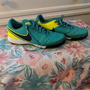 Nike Tiempo Indoor Soccer Shoes